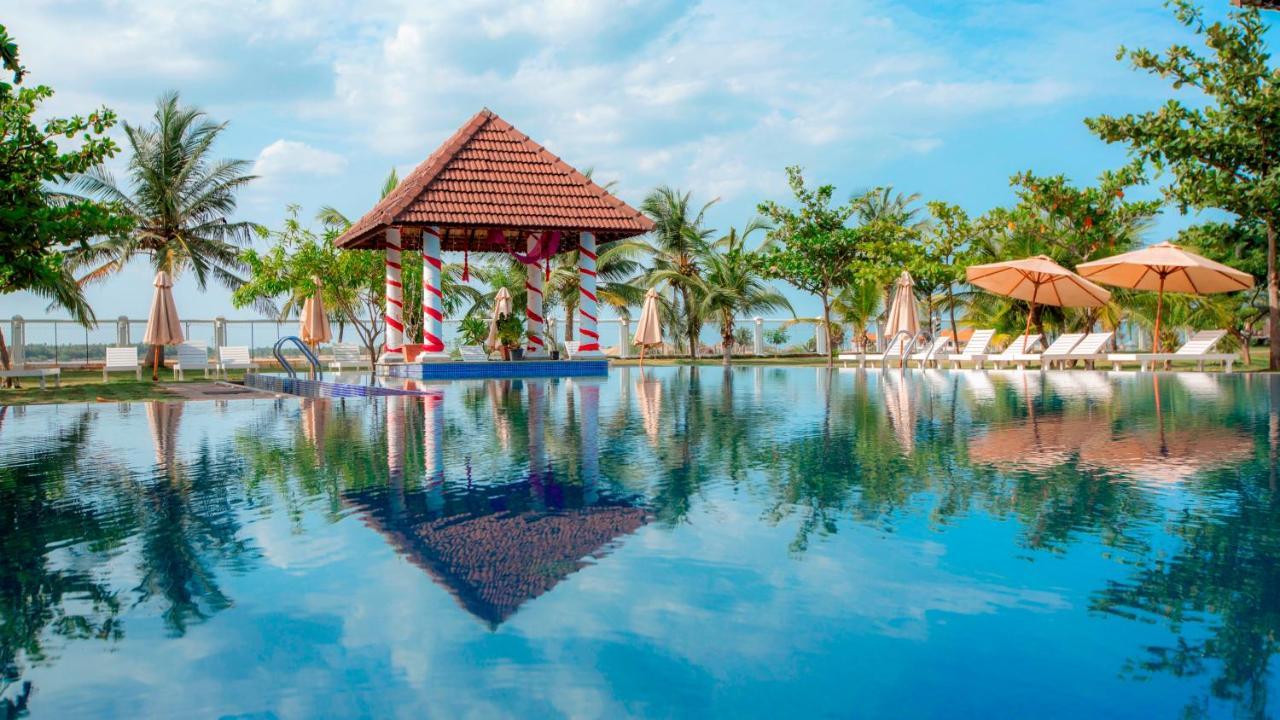 Hotel Le Pondy Puducherry Exterior foto