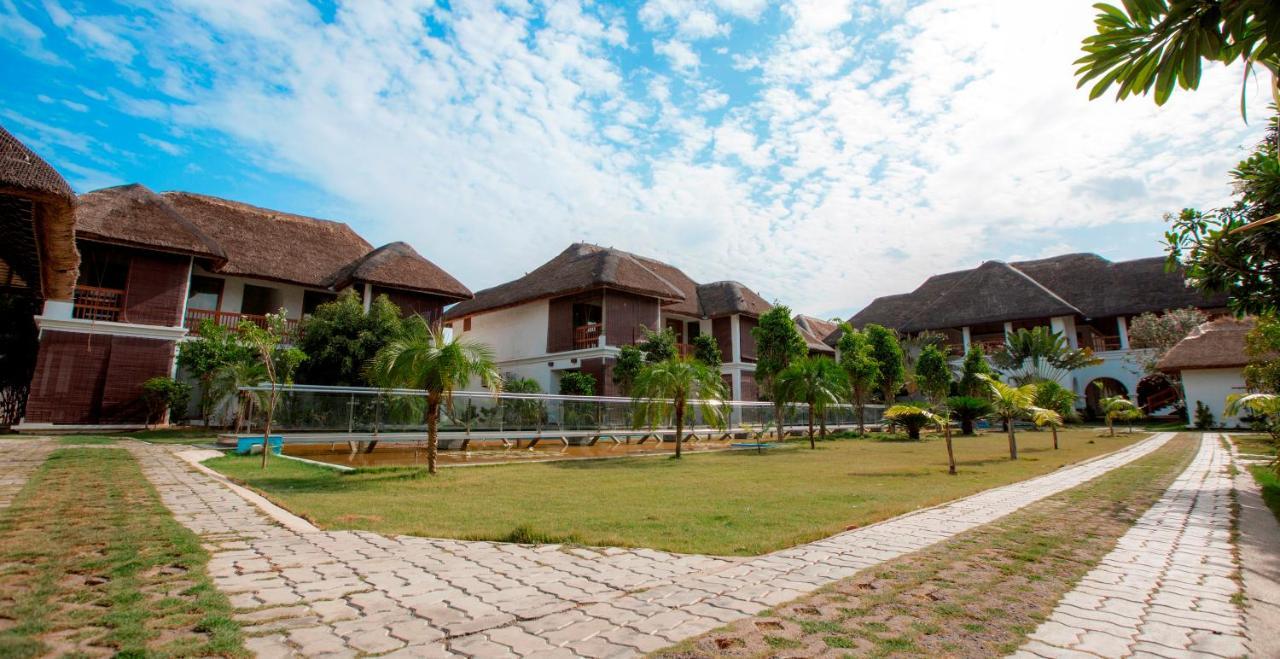 Hotel Le Pondy Puducherry Exterior foto