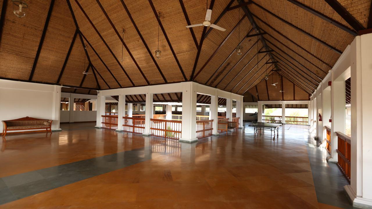 Hotel Le Pondy Puducherry Exterior foto