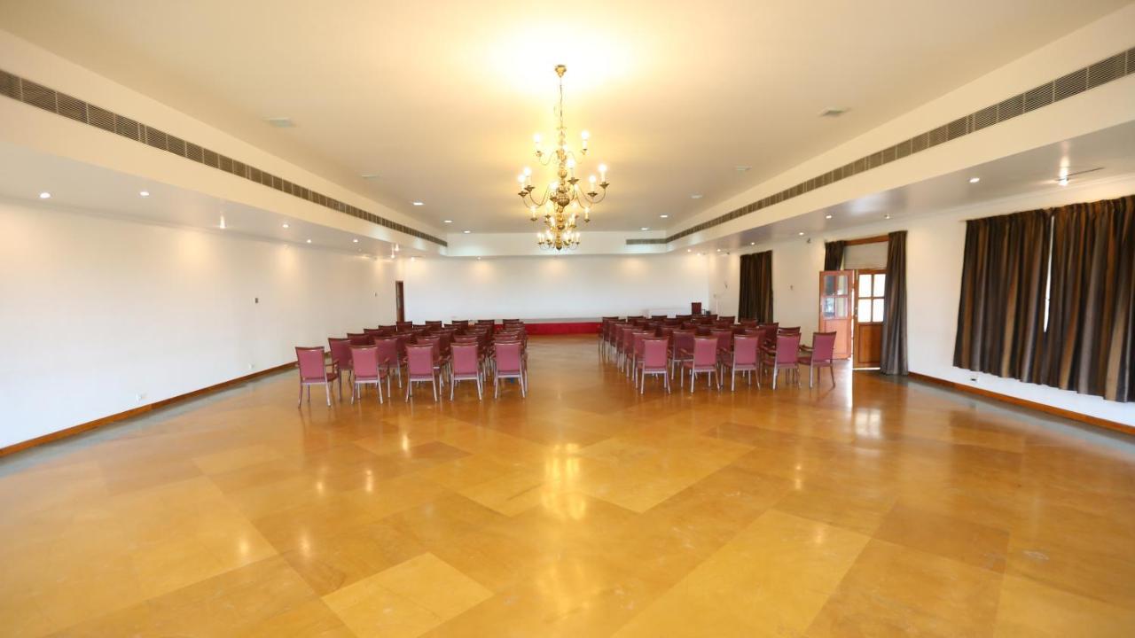 Hotel Le Pondy Puducherry Exterior foto