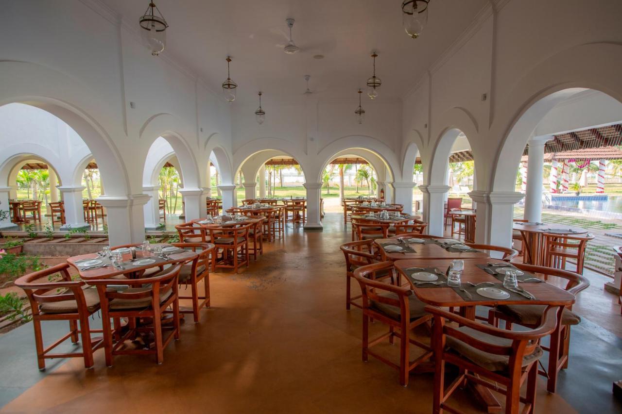 Hotel Le Pondy Puducherry Exterior foto
