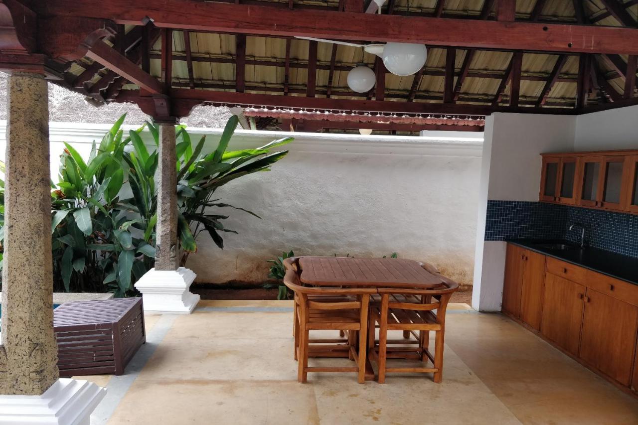 Hotel Le Pondy Puducherry Exterior foto