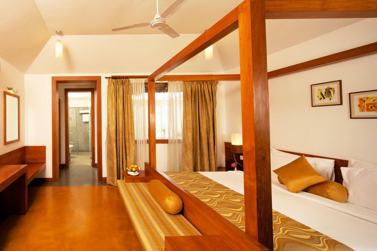 Hotel Le Pondy Puducherry Exterior foto