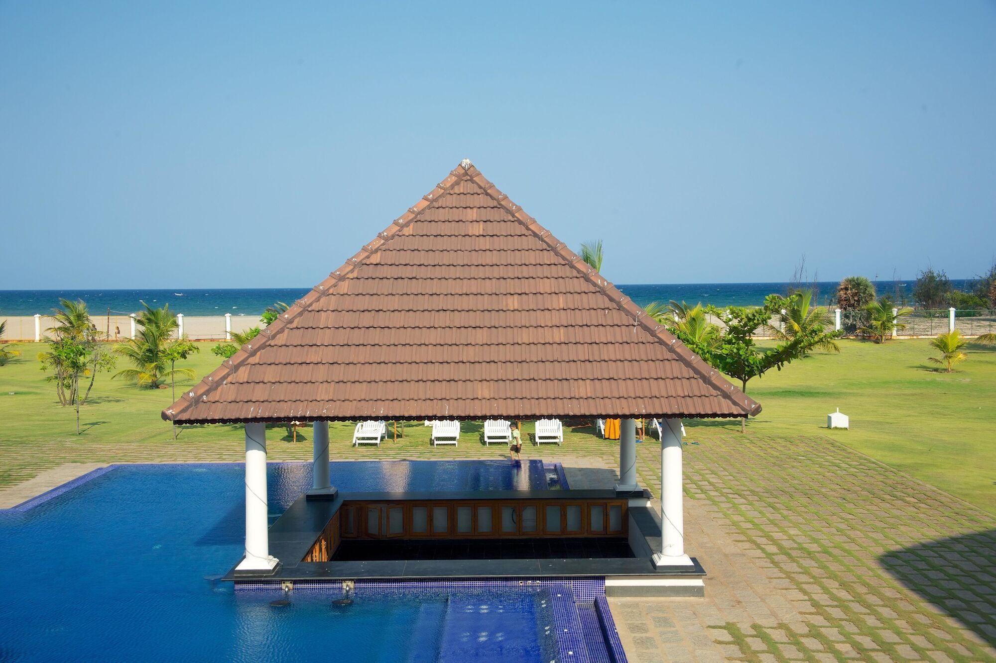 Hotel Le Pondy Puducherry Exterior foto